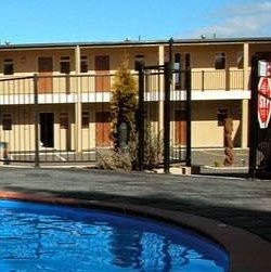 Chantilly's Motor Lodge