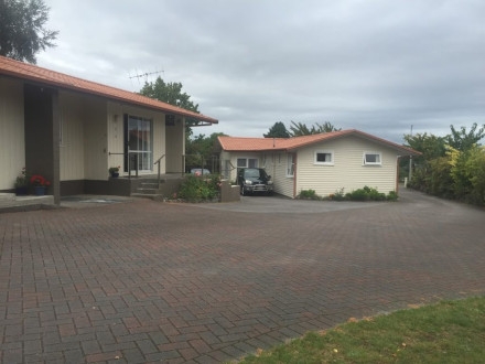 Dunrovin Motel