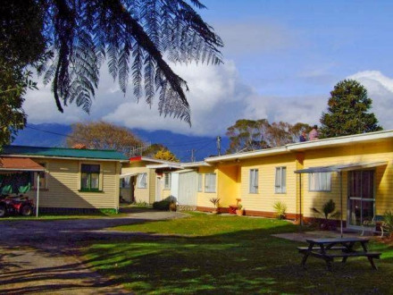 Karamea Farm Baches