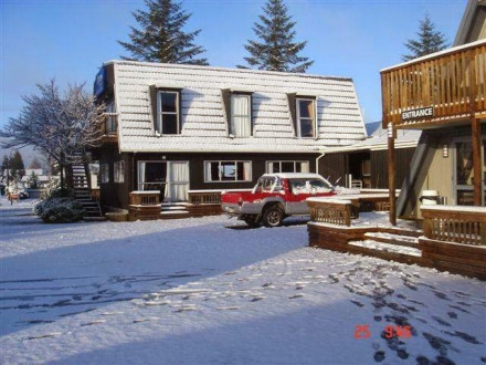 Pipers Ski Lodge
