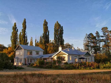 Solandra Lodge Ltd