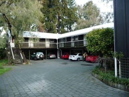 Sportsman's Lodge