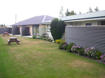 Wayside Motel