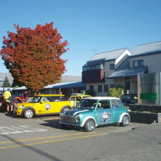 Centennial Court Motor Inn