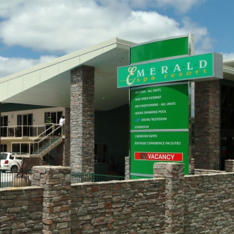 Emerald Spa Resort