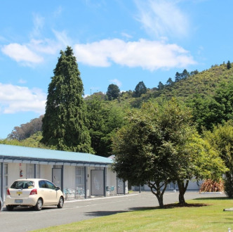 Fairy Springs Motor Lodge