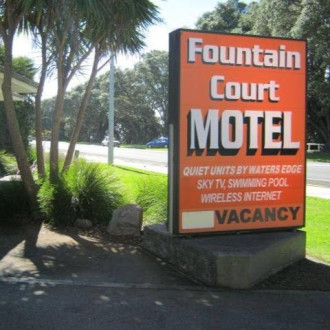Fountain Court Motel