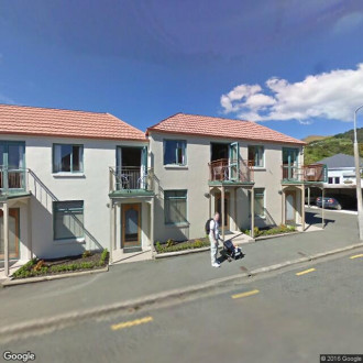 Les Troupes Apartments