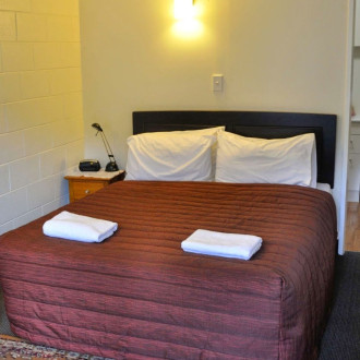 Newlands Court Motels