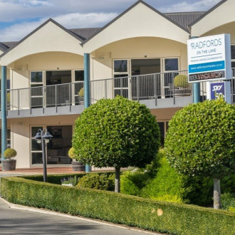 Radfords Lakeview Motel