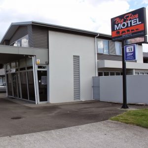 Big Five Motel 154 Park Road