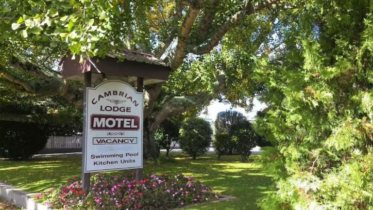 Cabrian Lodge Motel