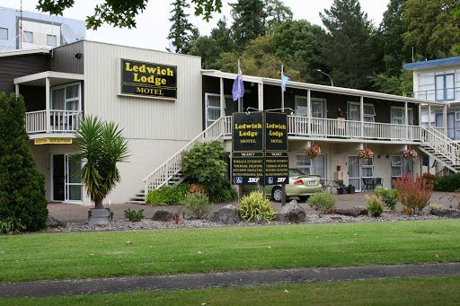 Ledwich Lodge Motel