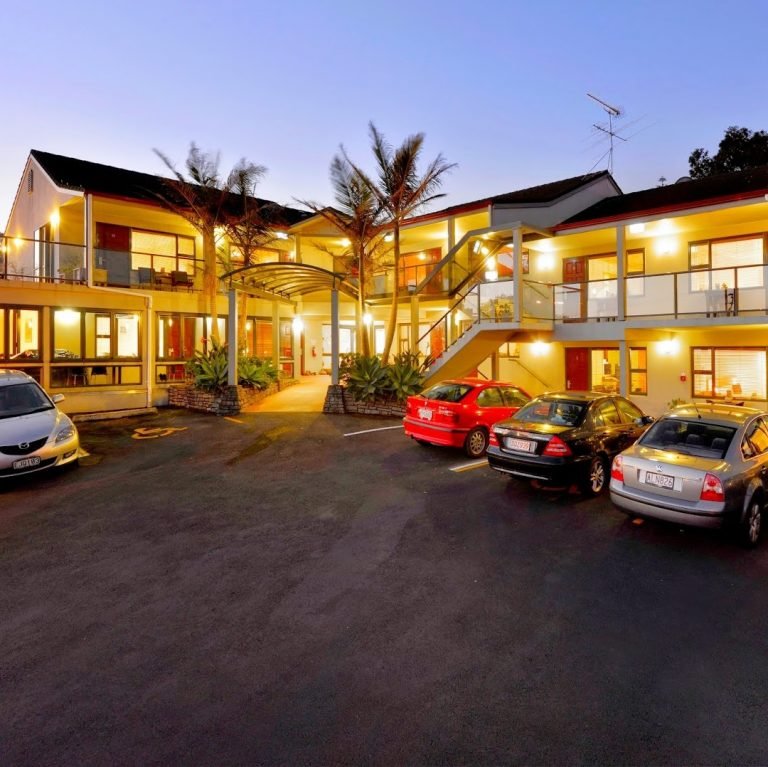 Whangaparoa Lodge-Motel